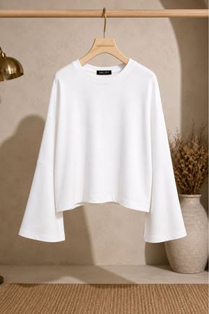 Kadın beyaz oversize düşük omuz bisiklet yaka basic bluz TG006