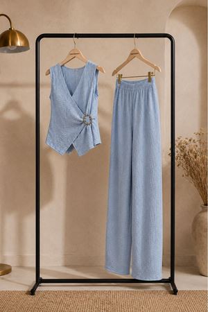 Kadın bebe mavi tokalı asimetrik bluz pantolon yazlık takım CLT010