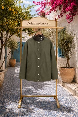 Kadın deri yüksek yaka detaylı çıtçıt düğmeli kısa ceket DKHF017
