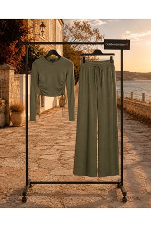 Kadın büzgü detaylı crop bluz bol paça pantolon ikili takım CLT022