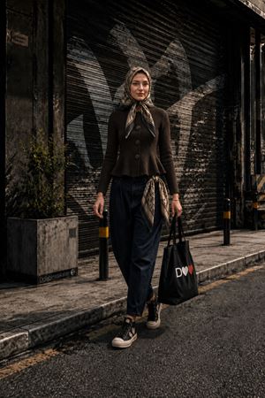 Düğmeli volan detaylı peplum triko hırka CLT031
