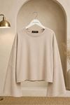 Kadın bej oversize düşük omuz bisiklet yaka basic bluz TG006