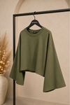 Kadın yeşil oversize düşük omuz bisiklet yaka basic bluz TG006