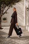 Kadın taş detaylı kuşaklı blazer ceket ve bol paça pantolon takım DKMRS003