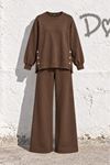 Kadın kahbverengi yanları düğme detaylı oversize sweatshirt geniş paça pantolon ikili takım TG032