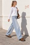 Kadın beyaz kayık yaka uzun kol oversize basic bluz CLT055